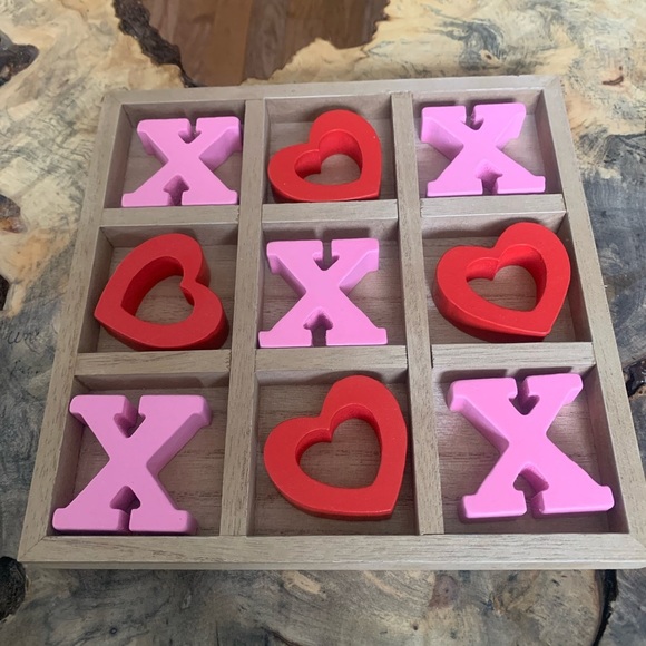 Cute Pink/Red Wooden Tic Tac Toe Game - Picture 2 of 11